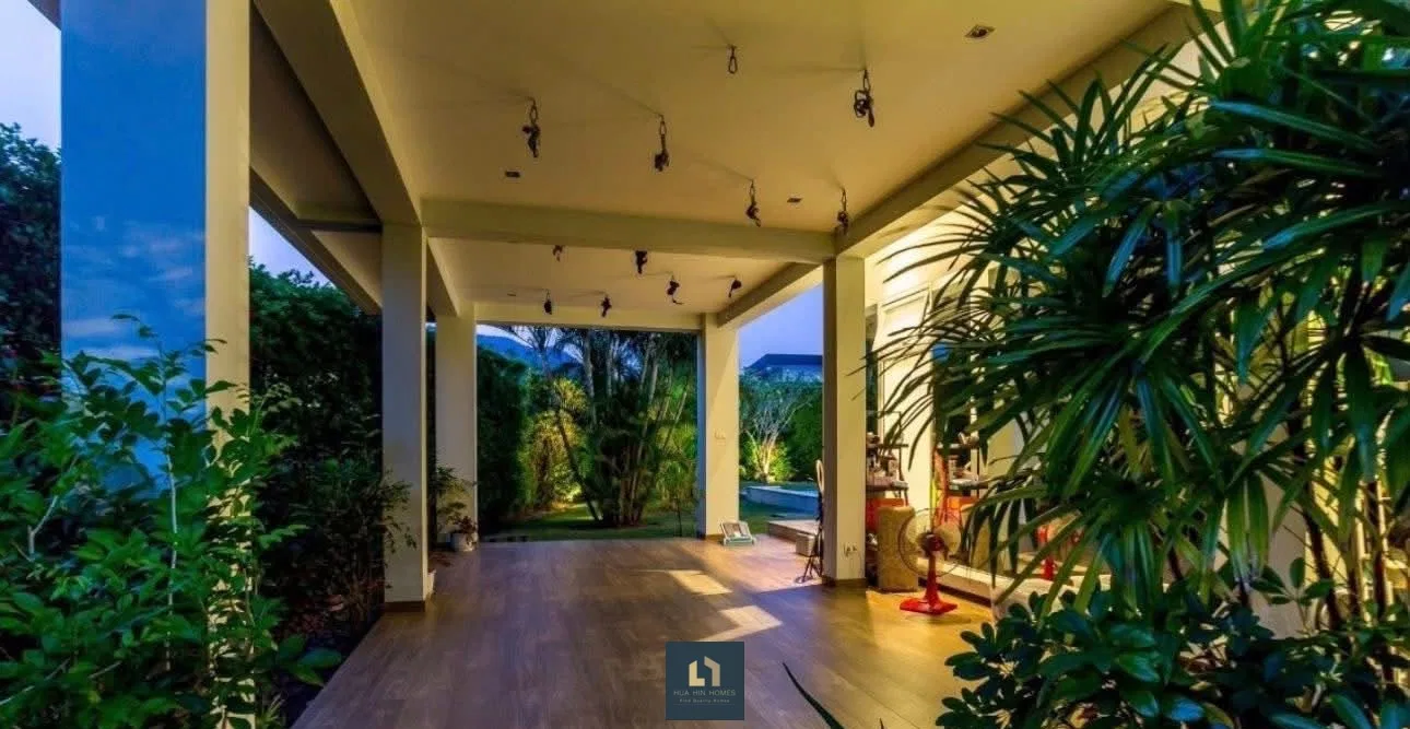 Luxury Pool Villa